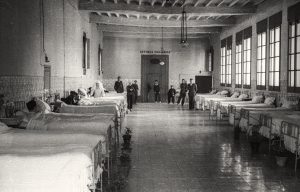 Sala de l'Hospital Sant Jaume d'Olot. ACGAX, Emili Pujol Planagumà, c. 1955